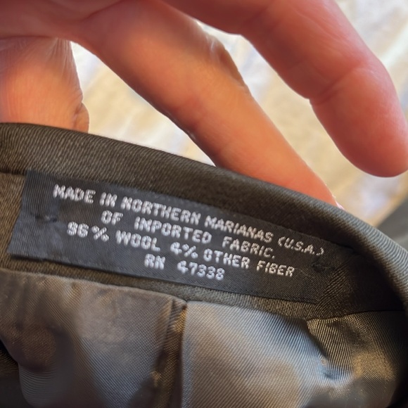 Mens suit size 46R color is olive green - Picture 4 of 8